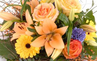 Thrifty Florist Offers Stunning National Sister's Day Flowers SAME DAY FLOWER DELIVERY