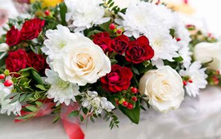 Thrifty Florist offers festive holiday flowers