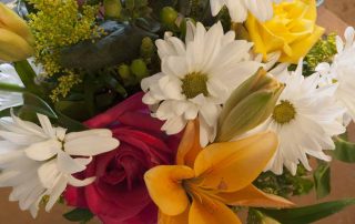 Thrifty Florist proudly offers Pontiac Michigan Flower Delivery