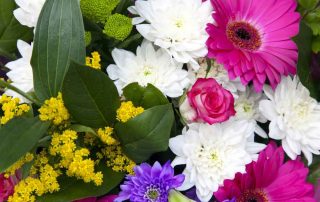 Thrifty Florist offers sympathy flowers for delivery